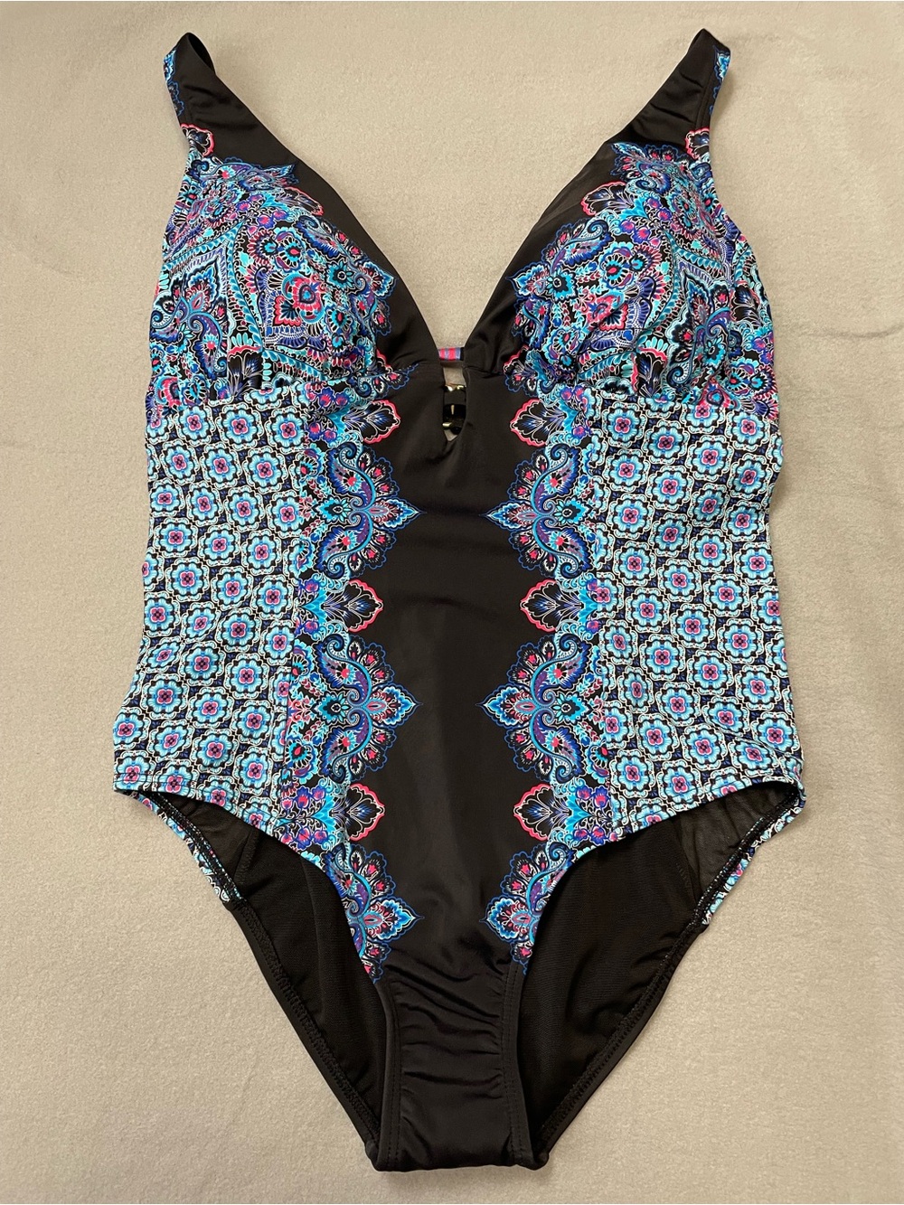 Swimsuits For All Women’s One Piece Size 16 NWT Blackwith Blue Pattern Trim